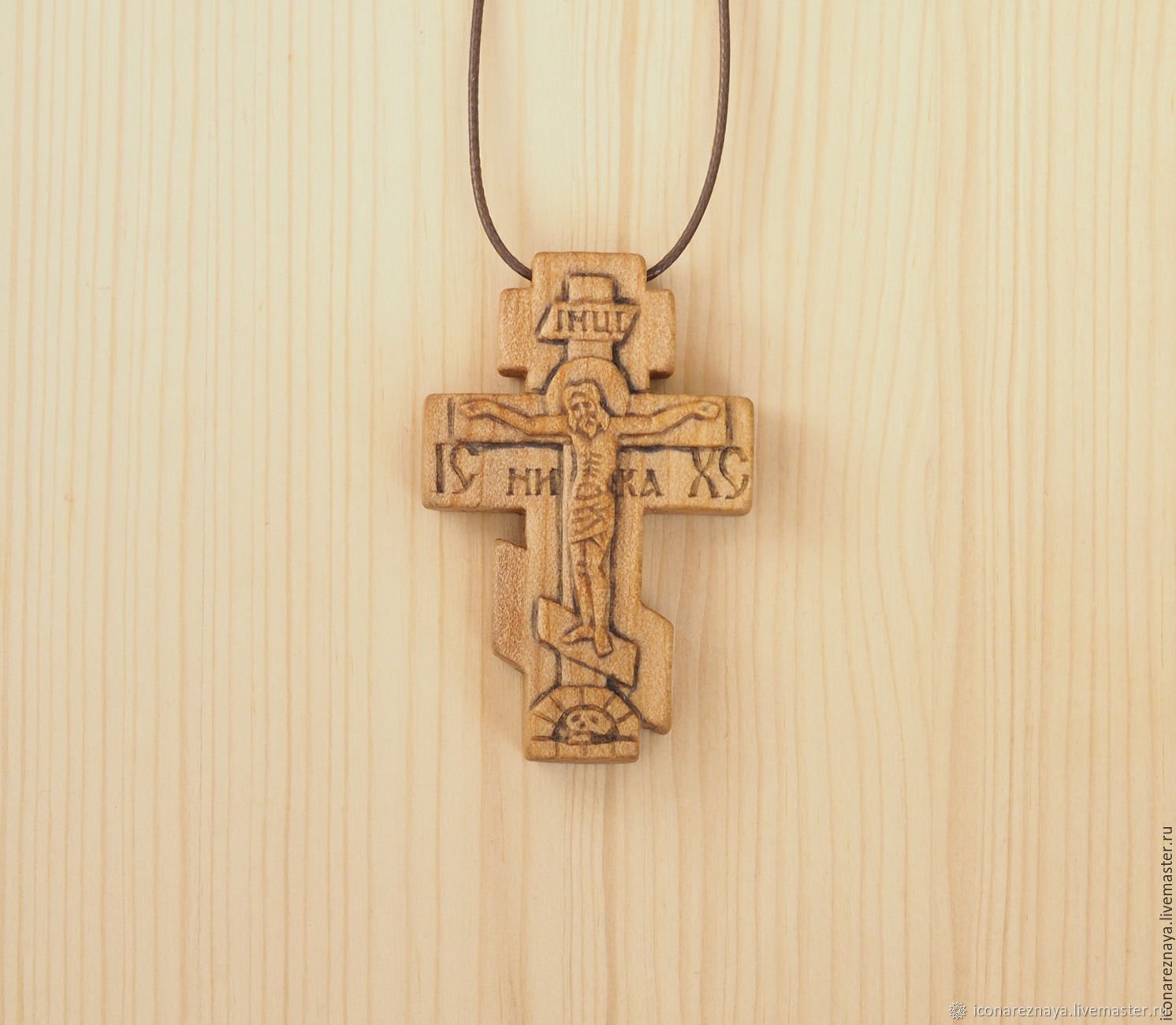 Православные нательные деревянные. Крест наперсный деревянный. Нательный крестик из дерева. Детский деревянный крестик. Детский деревянный крестик нательный.
