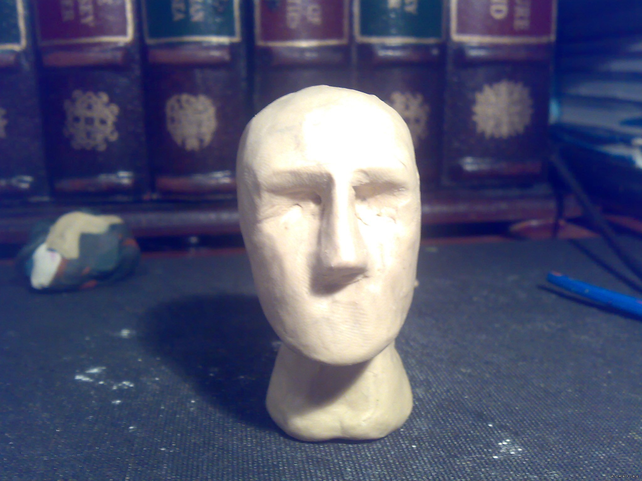 Голова из пластилина 6. Бюст из скульптурного пластилина. Голова из скульптурного пластилина. Пластилиновые человечки. Скульптура головы из скульптурного пластилина.