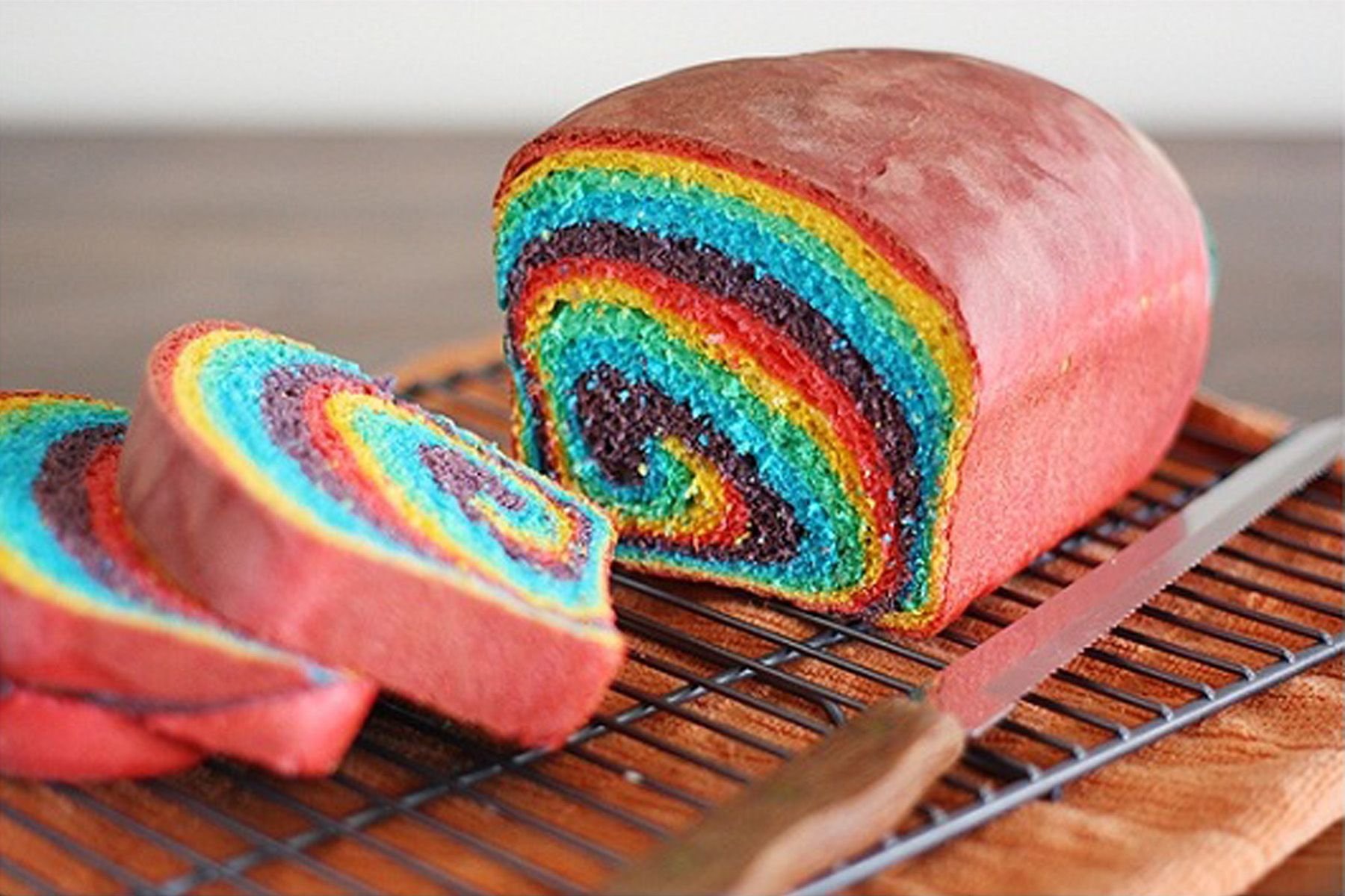Что можно приготовить из цветная. Разноцветный хлеб. Разноцветная выпечка. Необычный хлеб. Необычные хлебобулочные изделия.