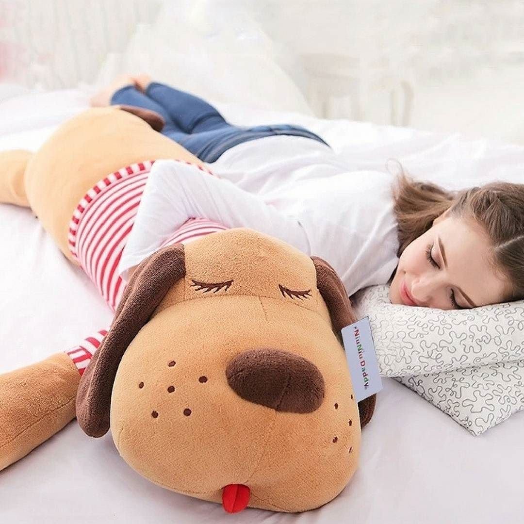 Подушка обнимашка купить. Игрушка обнимашка для сна. Подушка игрушка для сна. Подушка обнимашка для сна детская. Мягкая игрушка собака для сна.