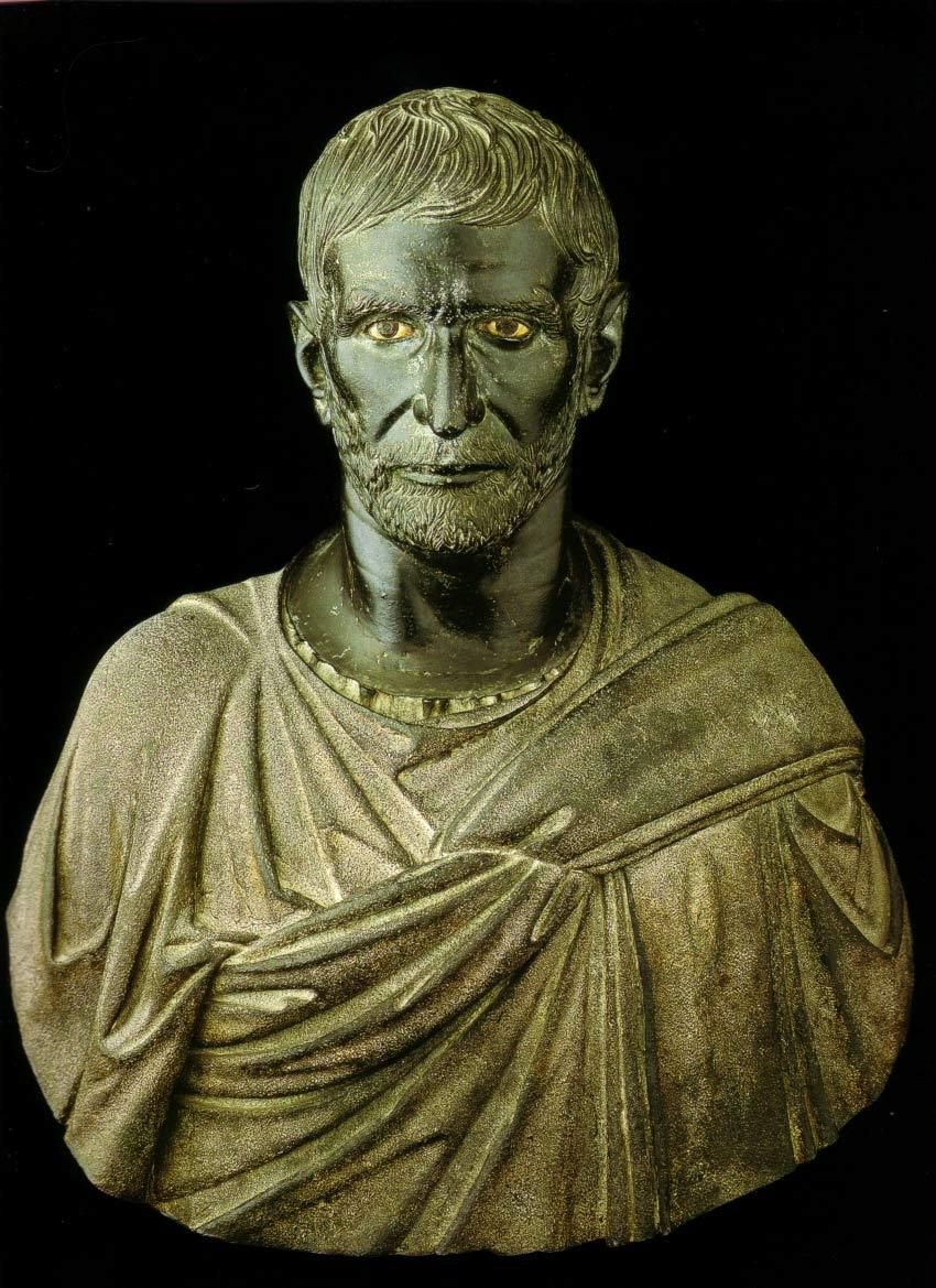 Голова Колосса императора Константина