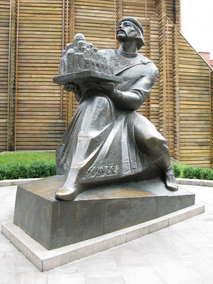 Памятник Ярославу мудрому Ярославль