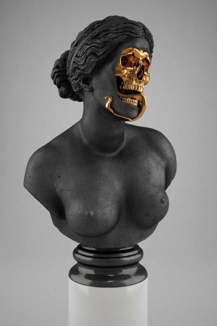 Красивые скульптуры женщин античности