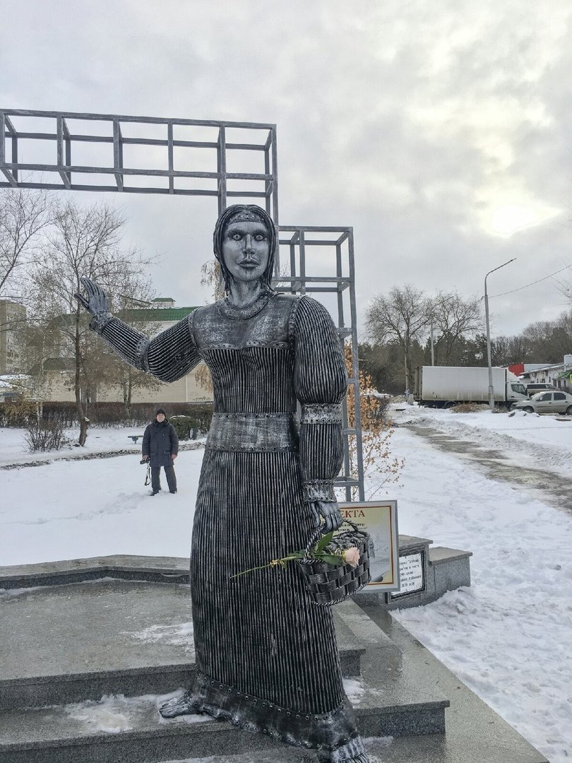 Страшная Аленка памятник в Нововоронеже