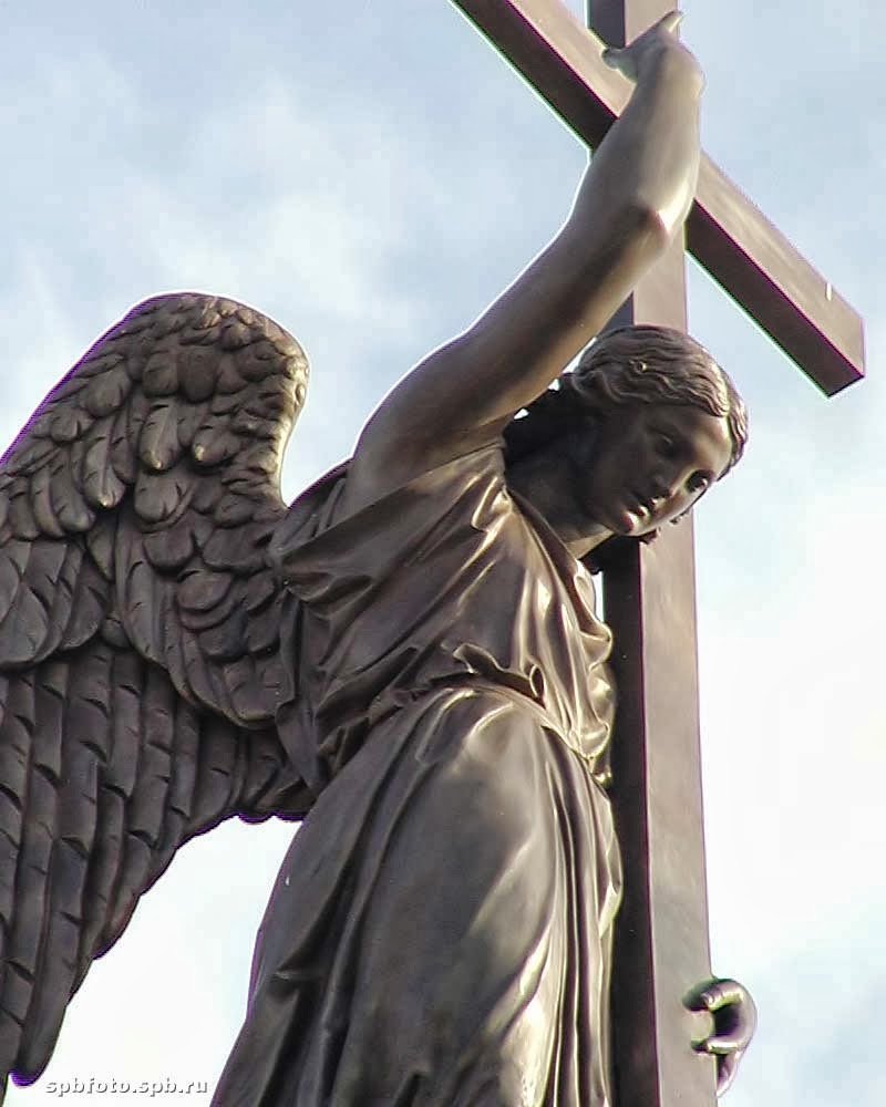 Ангел Александровской колонны Дворцовая площадь