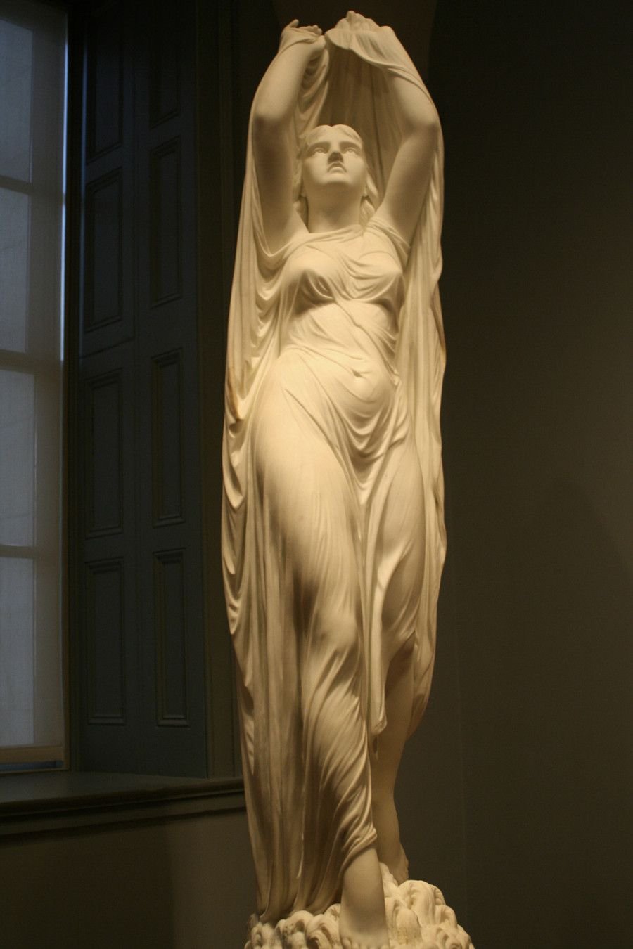 Скульптура Девы Марии Джованни Страцца
