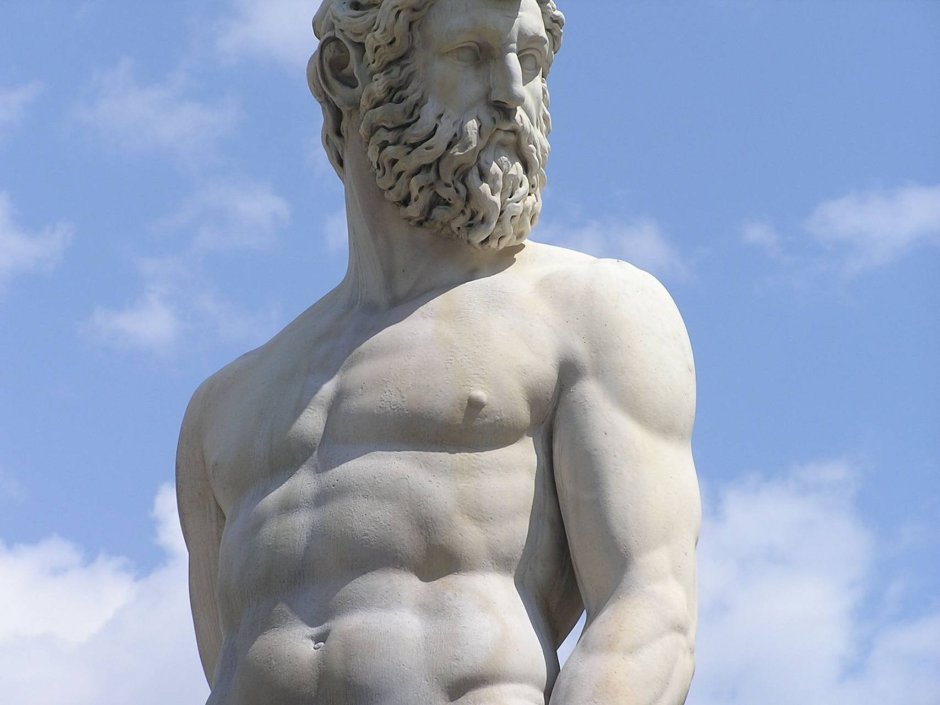 Греческие скульптуры мужчин