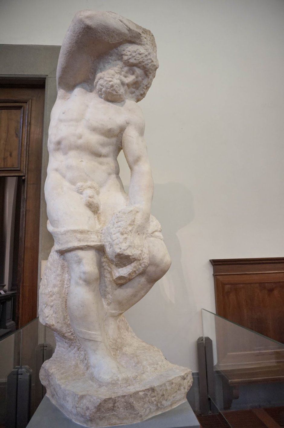 Скульптура умирающий раб