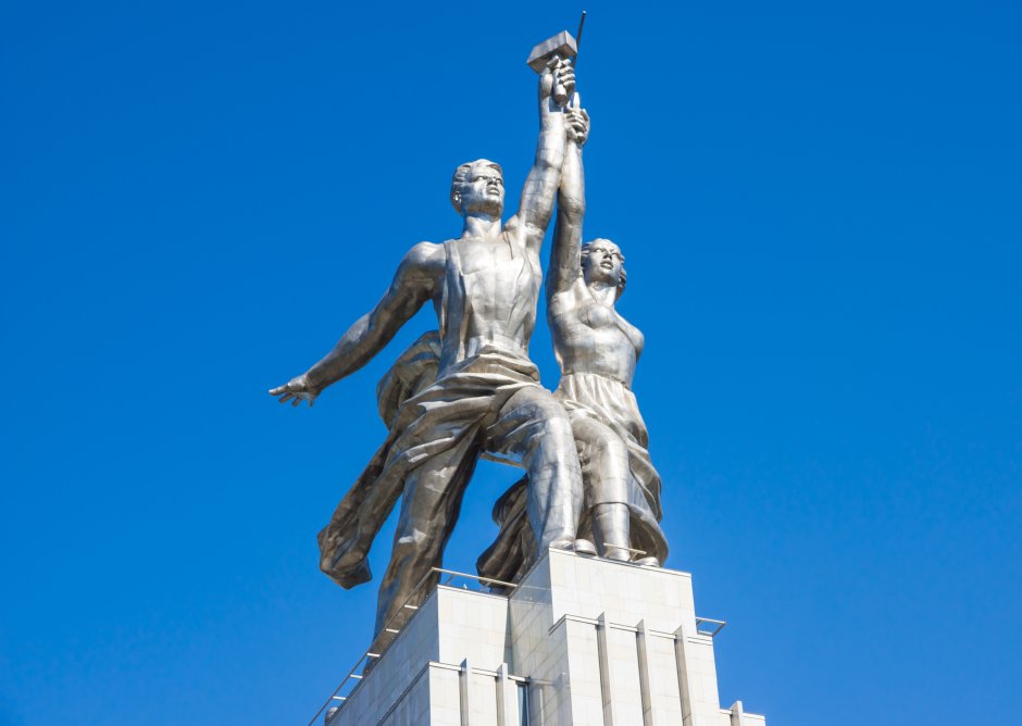 Скульптуры советской эпохи