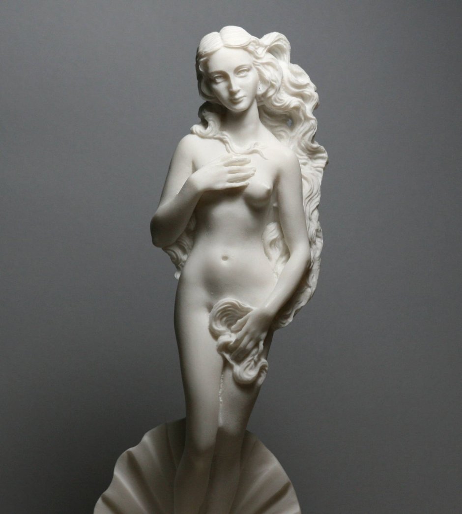 Венера богиня статуя