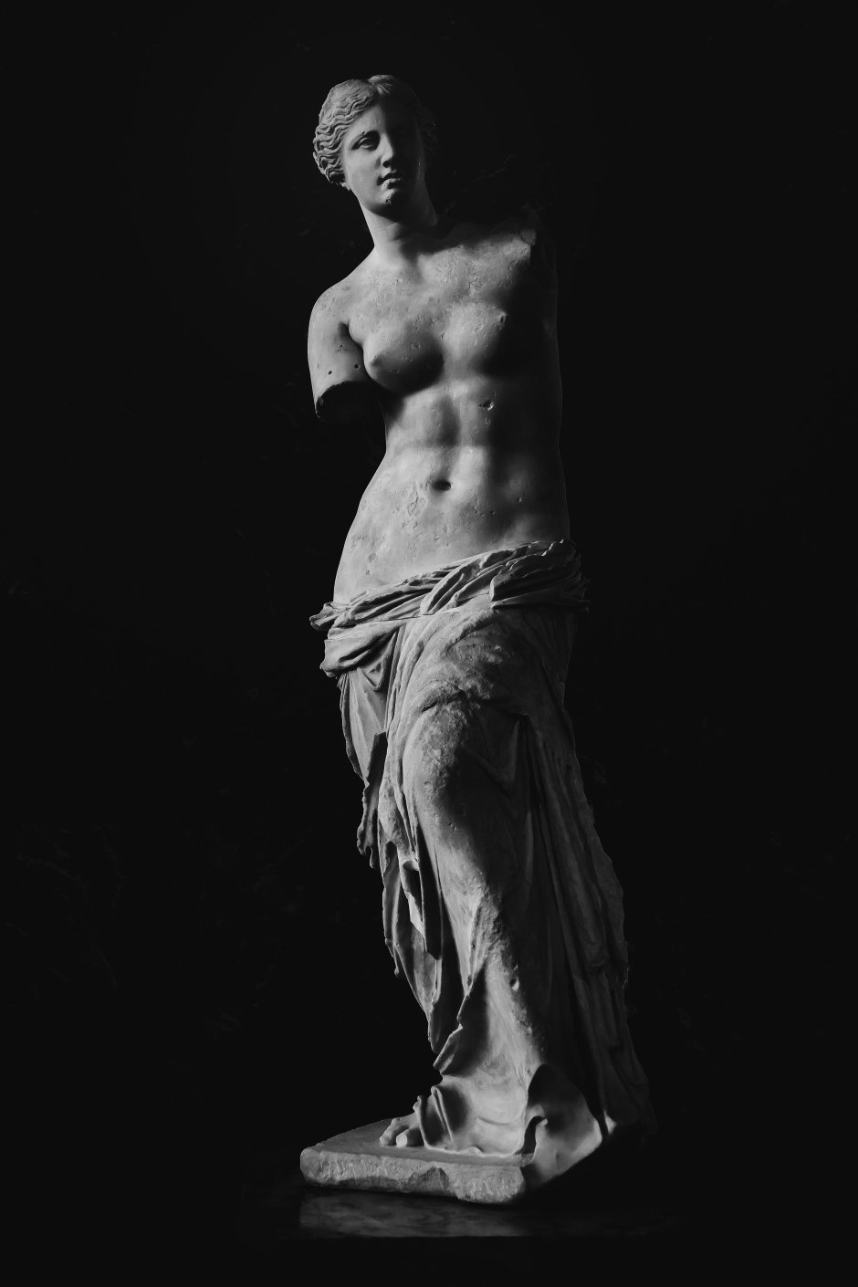 Венера скульптура Микеланджело