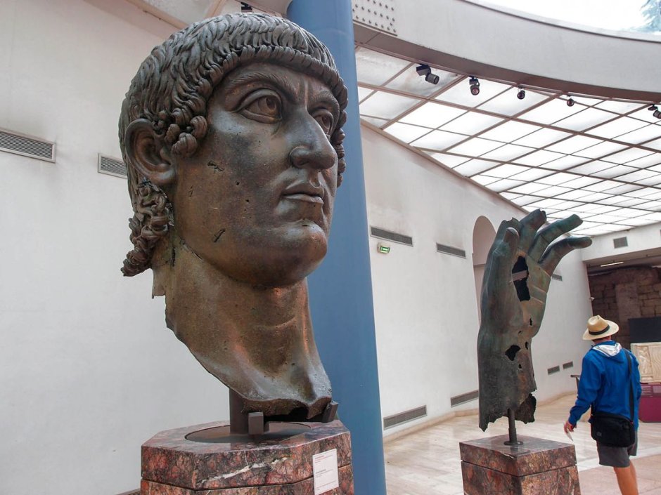 Капитолийский музей статуя императора Константина