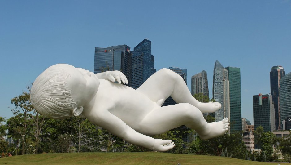 Марк Куинн: "невинность", Сингапур.