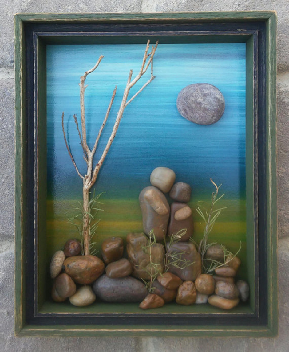 Панно из морских камней