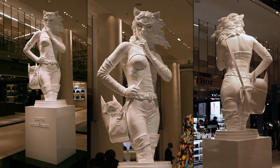 Скульптура современная женщина