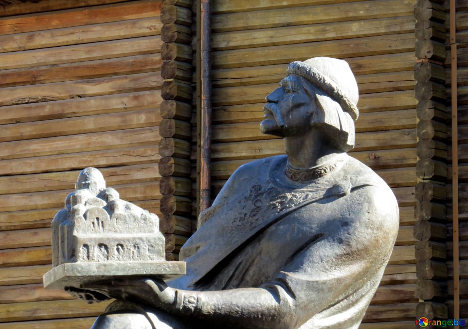 Памятник Ярославу мудрому Великий Новгород