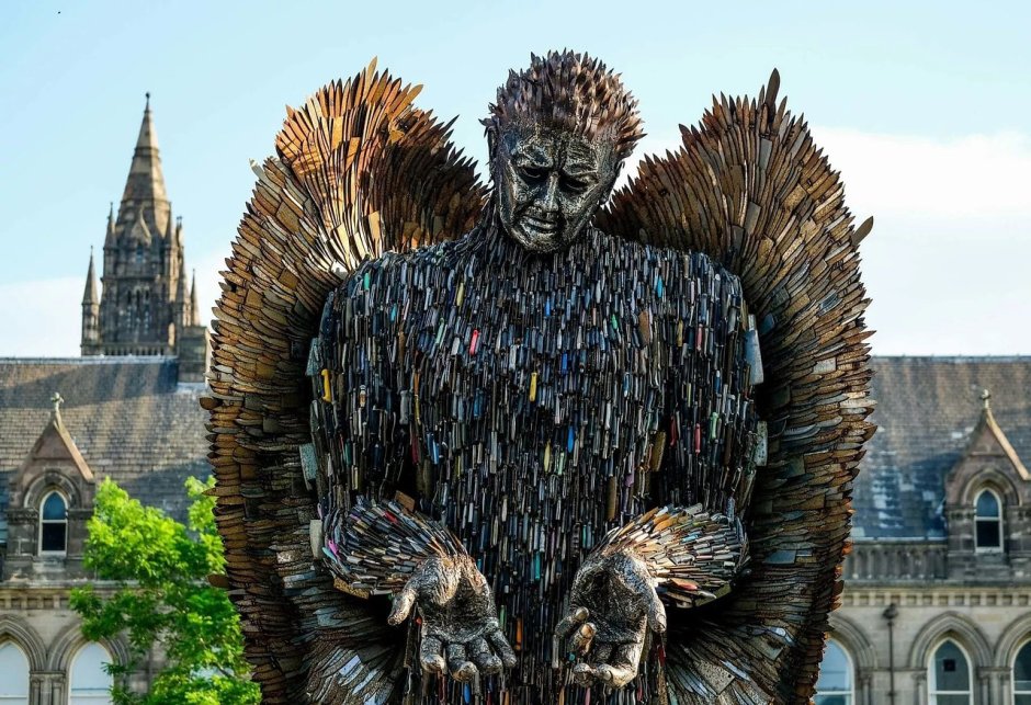 Knife Angel - скульптура из 100 000 конфискованных полицией Англии ножей