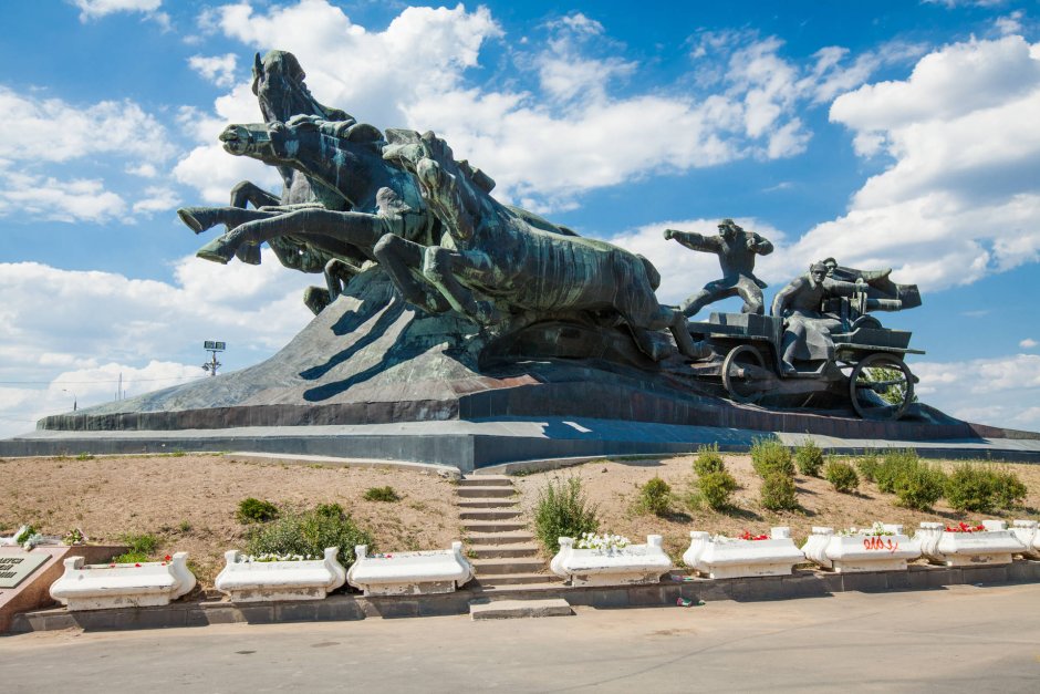 Памятник тачанка Ростов-на-Дону