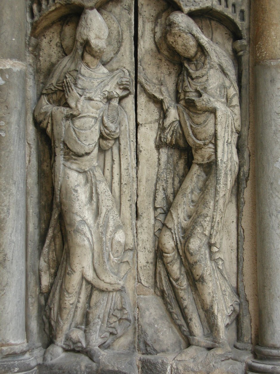 Скульптура в романском стиле Франция