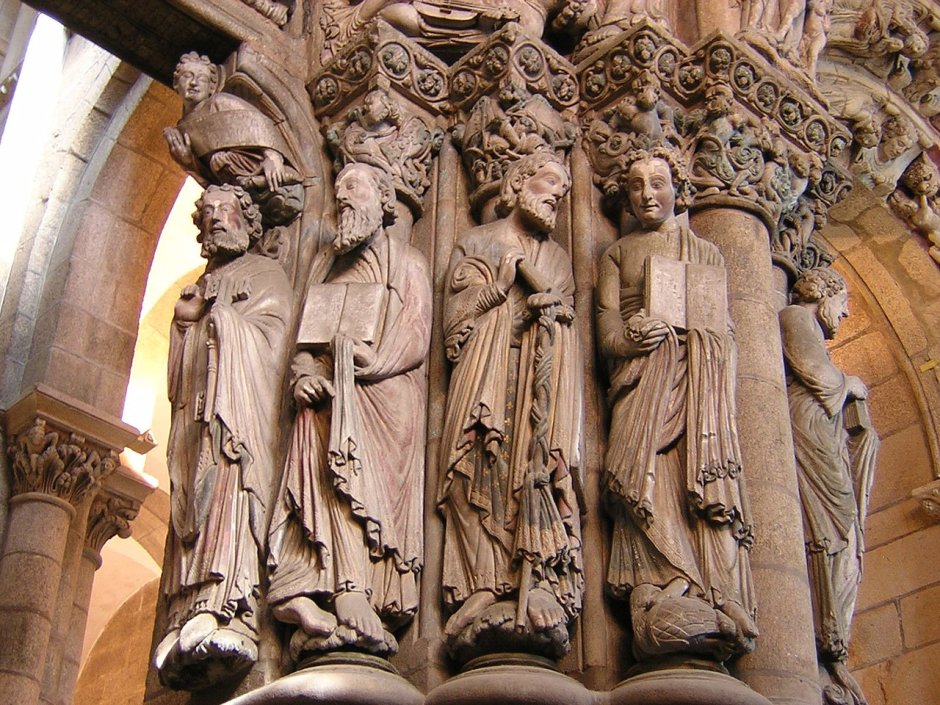 Романская скульптура собора Сантьяго де Компостела