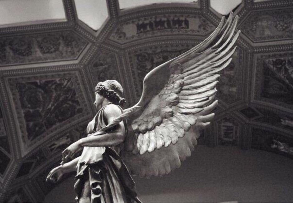 Статуя ангела aesthetic