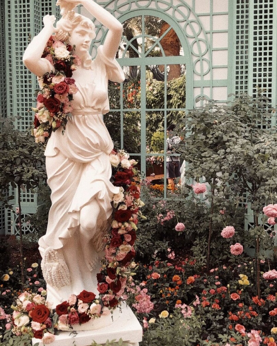Скульптура в саду Эстетика