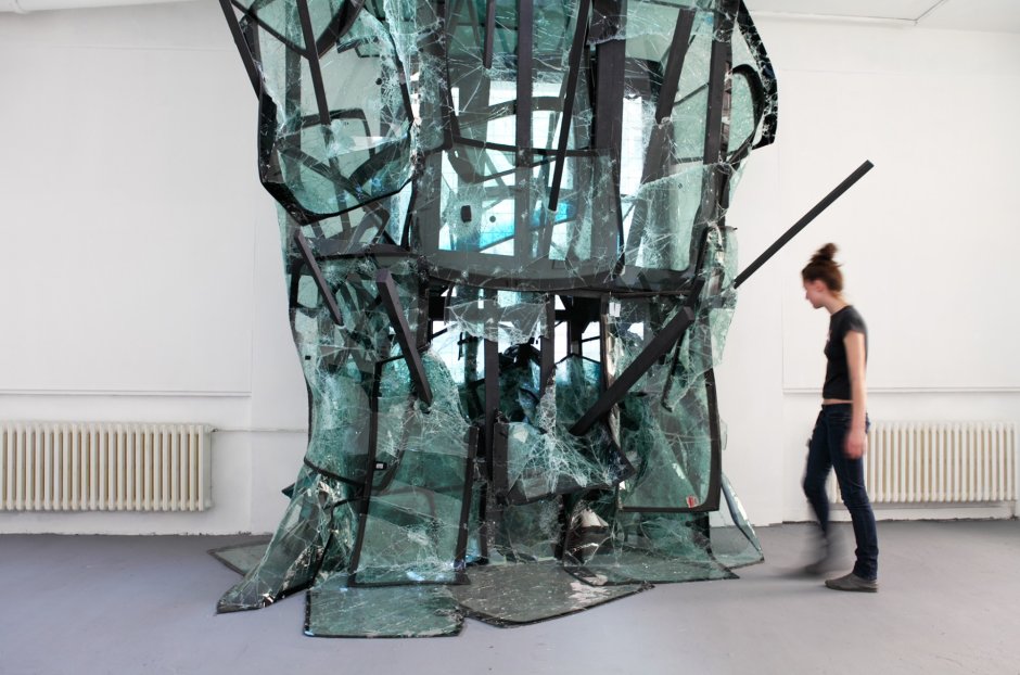 Стеклянная скульптура Рене Лалик