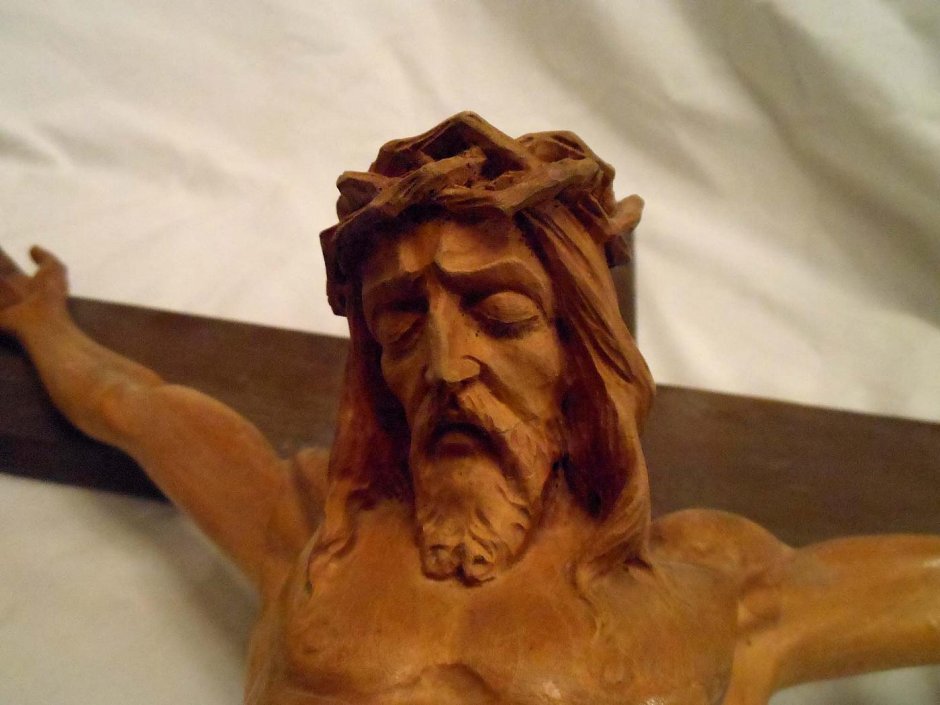 Иисус скульптура