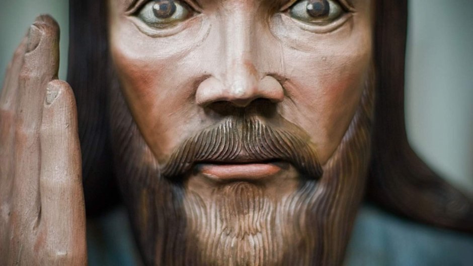 Иисус лицо скульптура