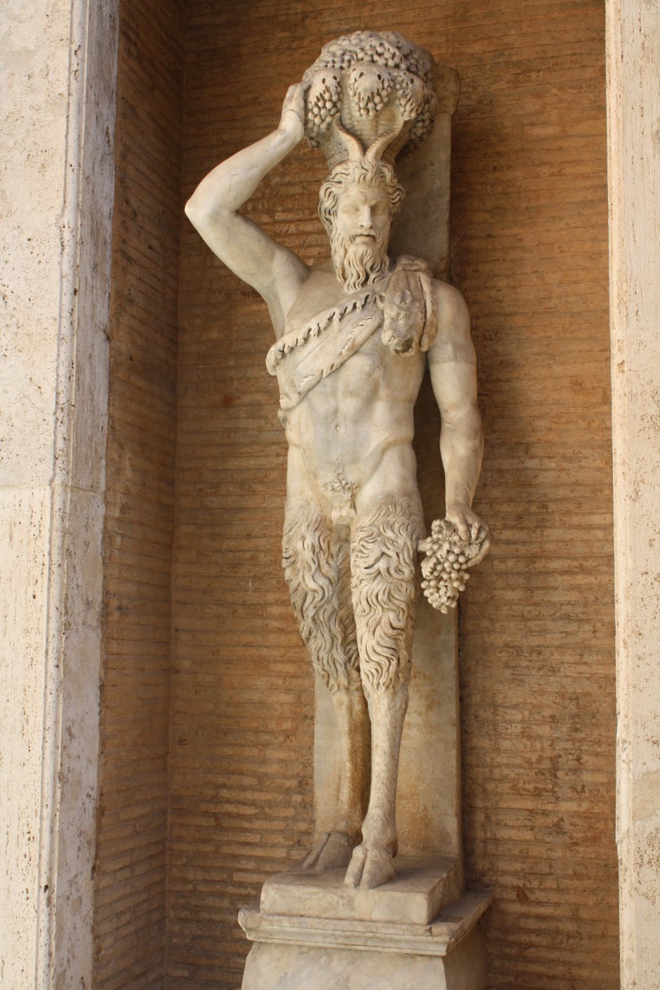 Скульптуры древней Греции Пан