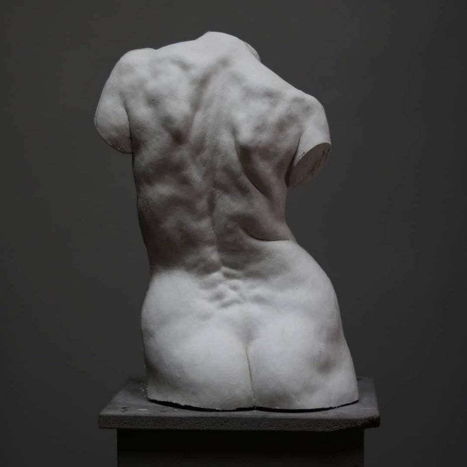 Адонис скульптура Микеланджело