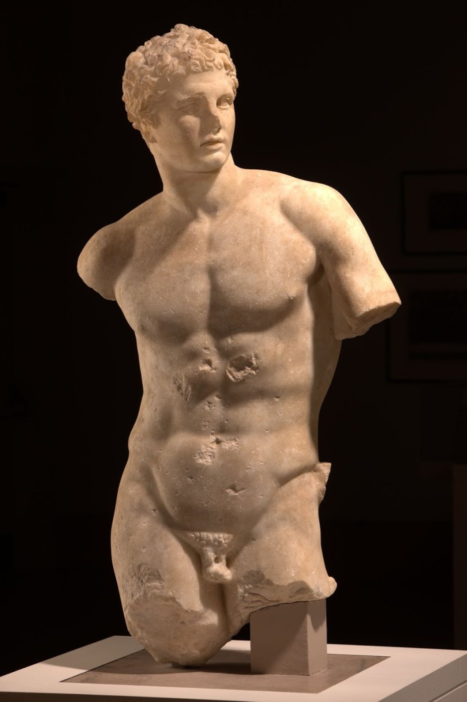 Метрополитен музей Геракл античная статуя