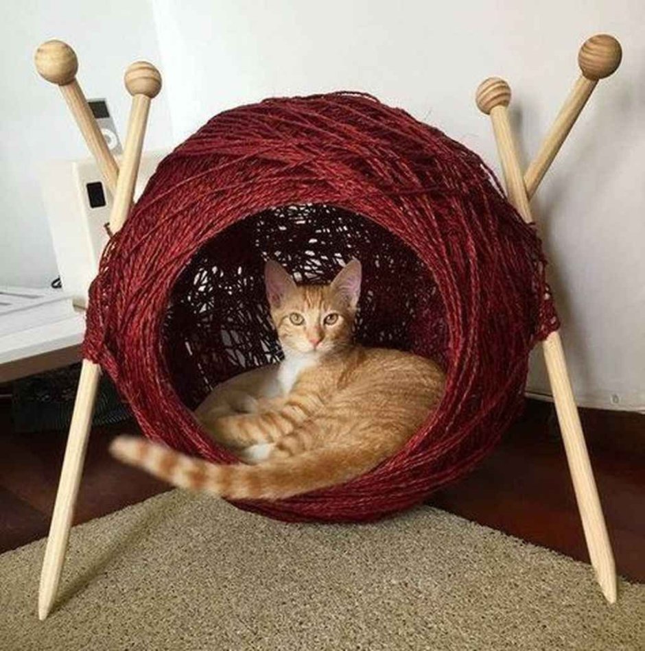 Домик для кошки из бумажных трубочек