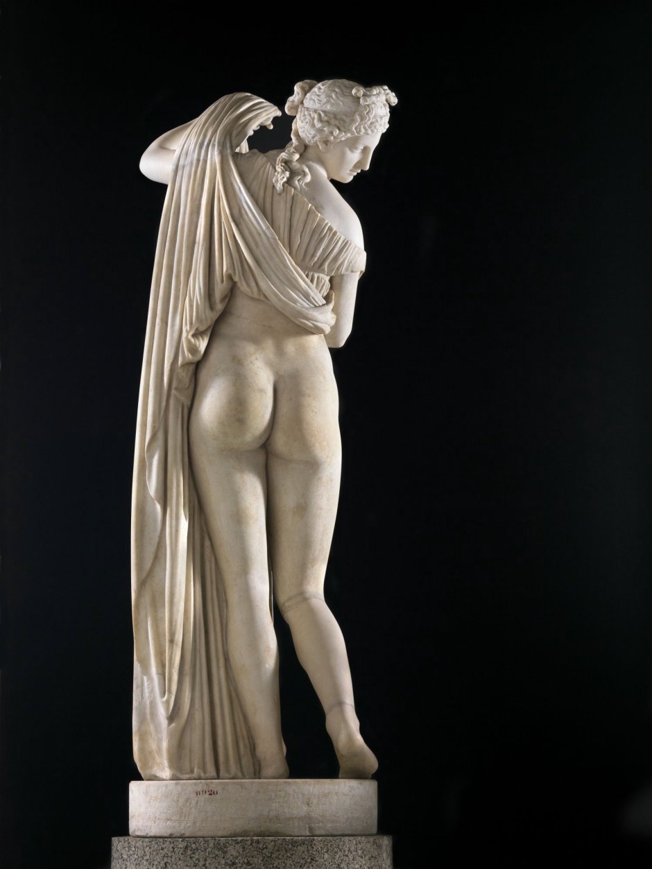 Венера Каллипига скульптура