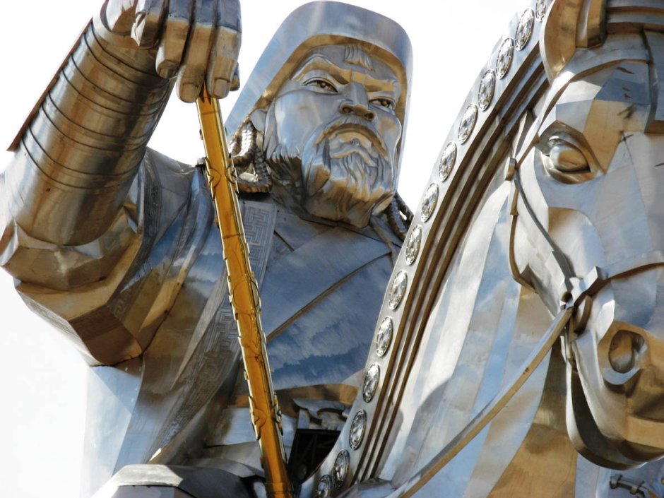 Статуя Чингиз-Хан Монголия Чингисхан