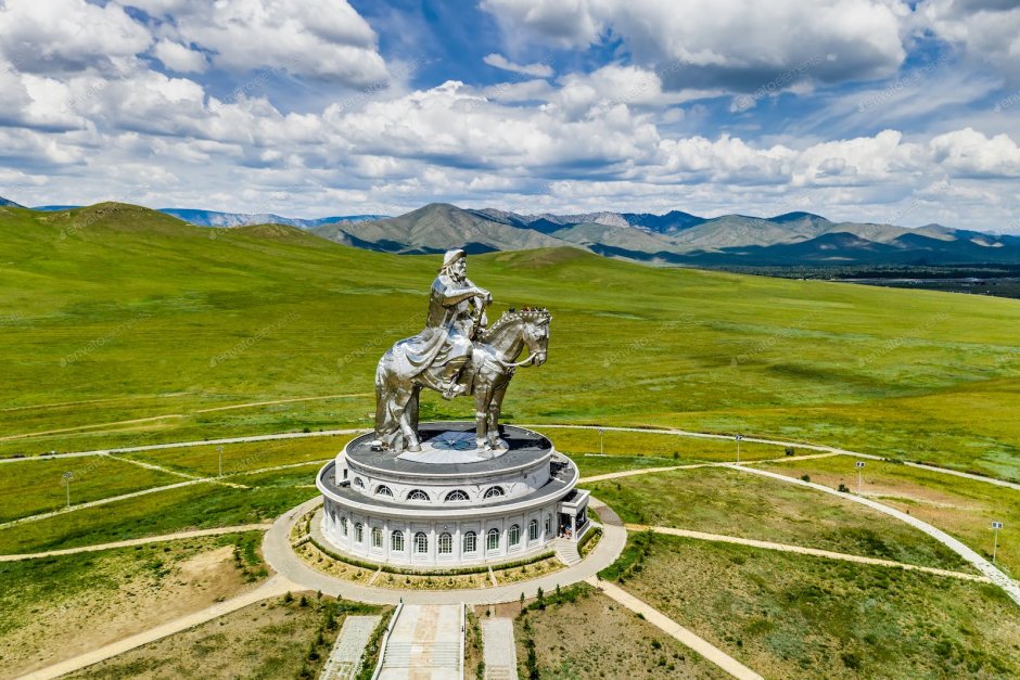 2008 Год-в Монголии памятник Чингисхану