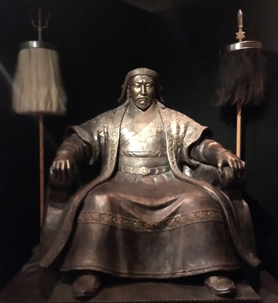 Королевский трон Чингис хаан