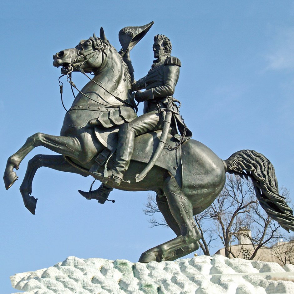 Памятник всаднику в Москве
