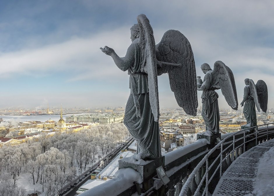 Статуи ангелов Исакиевский собор