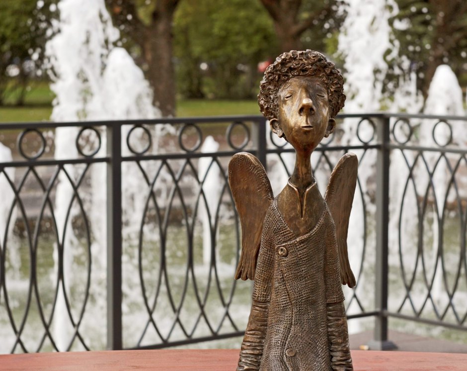 Ангел в Любашинском саду Санкт-Петербург скульптор