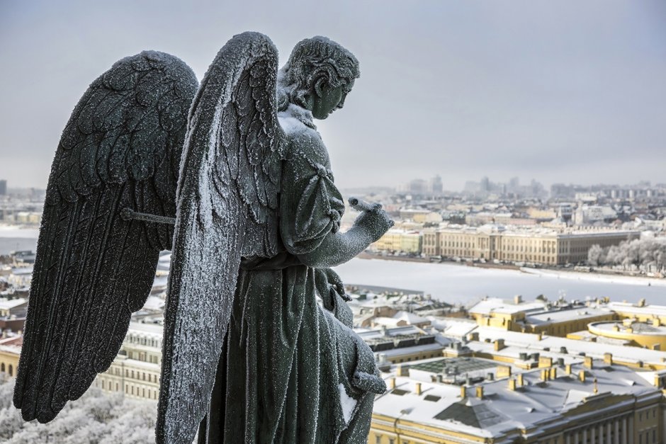 Исаакиевский собор статуи ангелов