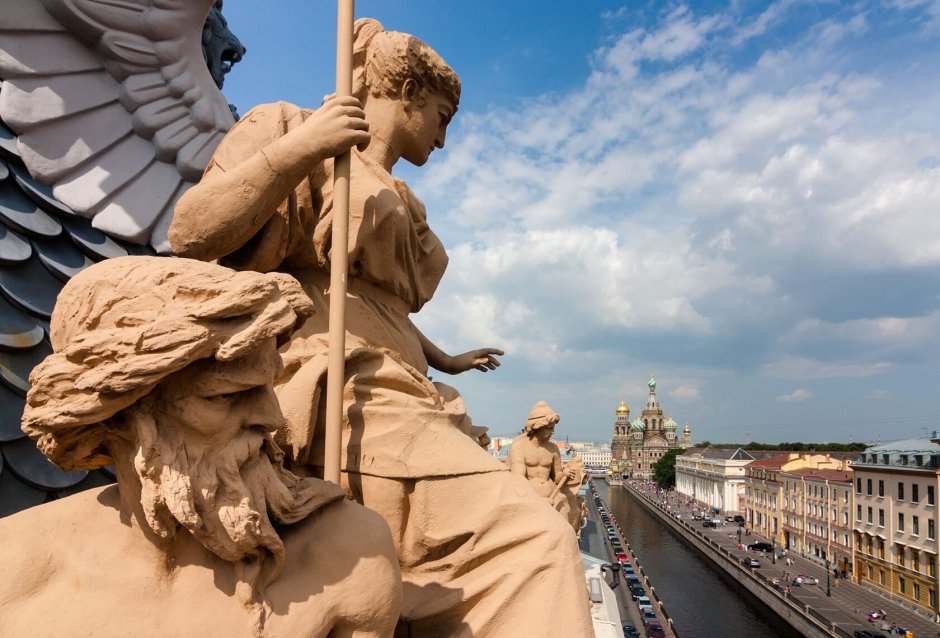 Статуи на крышах Санкт-Петербурга статуи на крышах Санкт-Петербурга