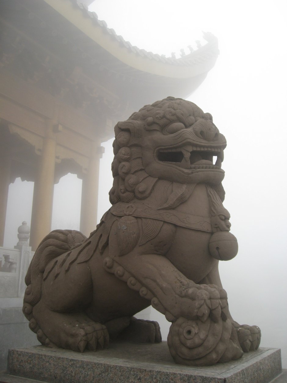 Статуя Льва Китай