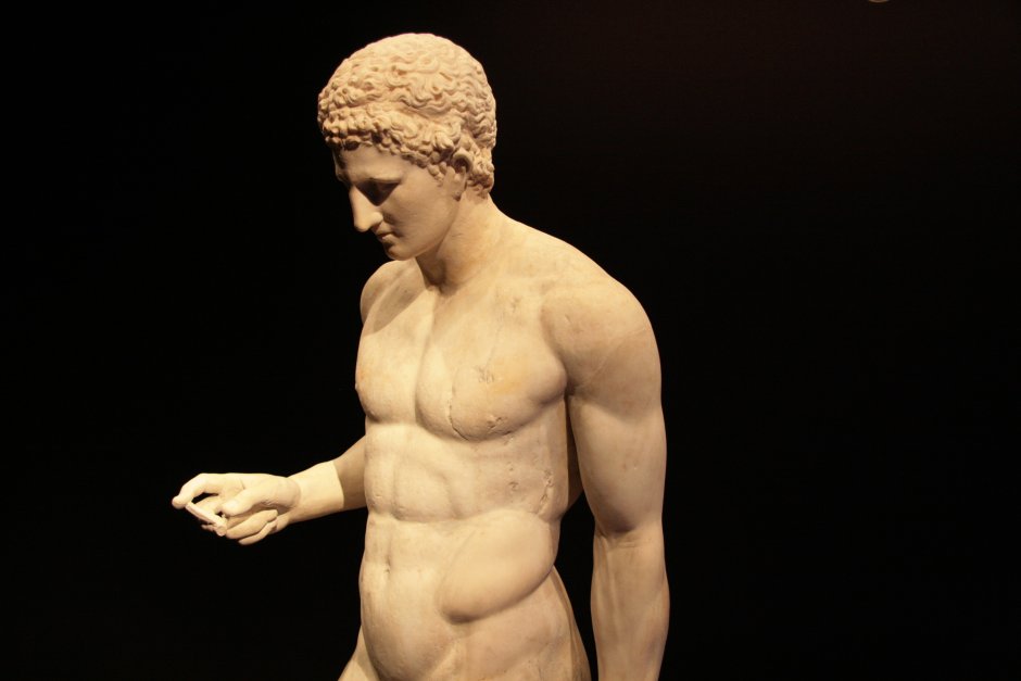 Античная скульптура Греции мужчина