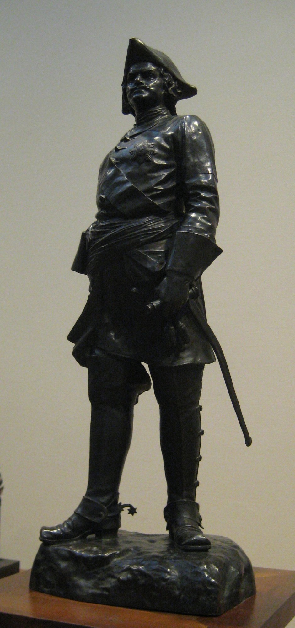 Антокольский Александр 3 статуя