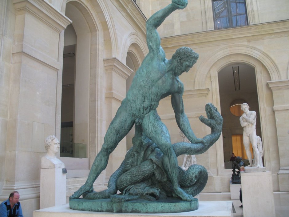 Лувр Париж скульптуры
