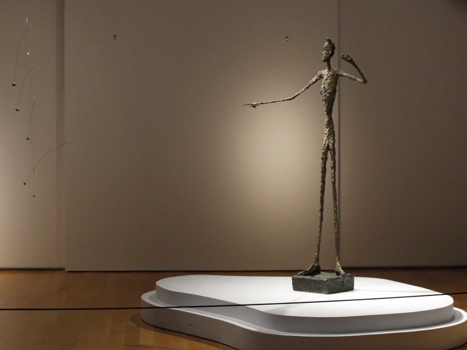 Скульптура Альберто Джакометти указующий человек