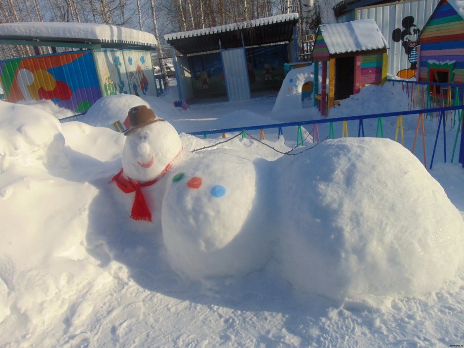 Снеговик из снега на конкурс