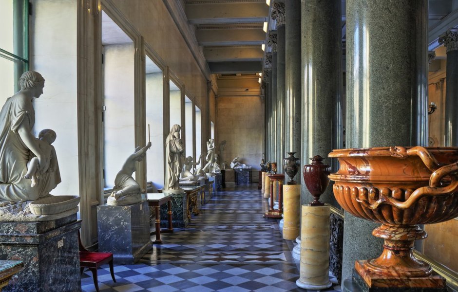 Зал античности в Эрмитаже скульптуры