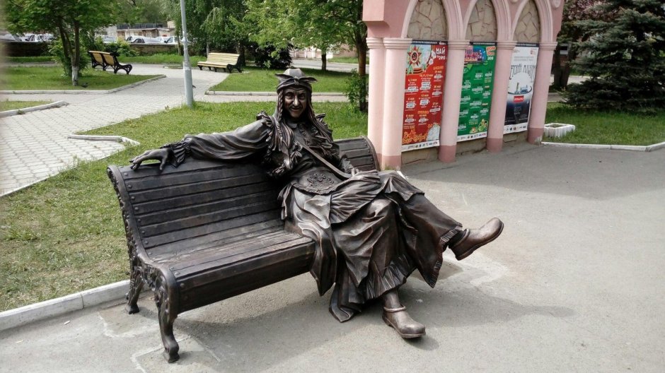 Парк ВГС Волжский статуи